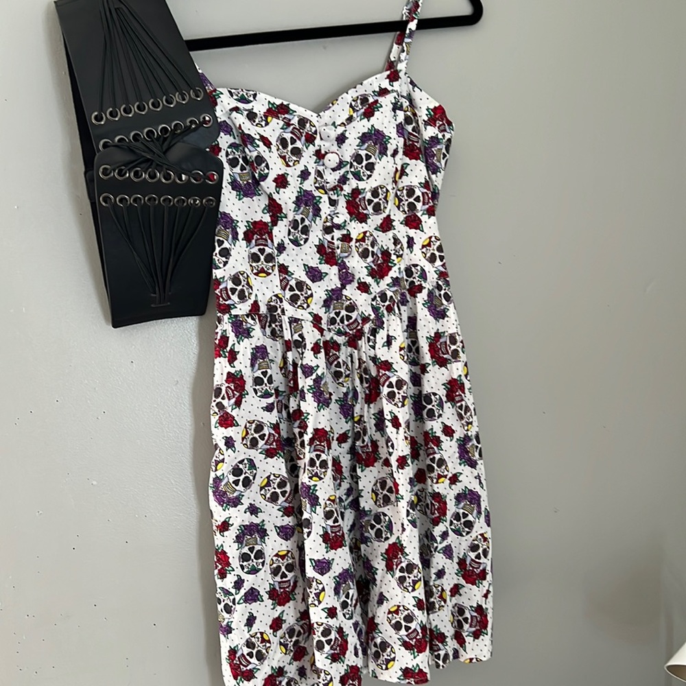 Hot Topic Hell Bunny Dress with Black belt